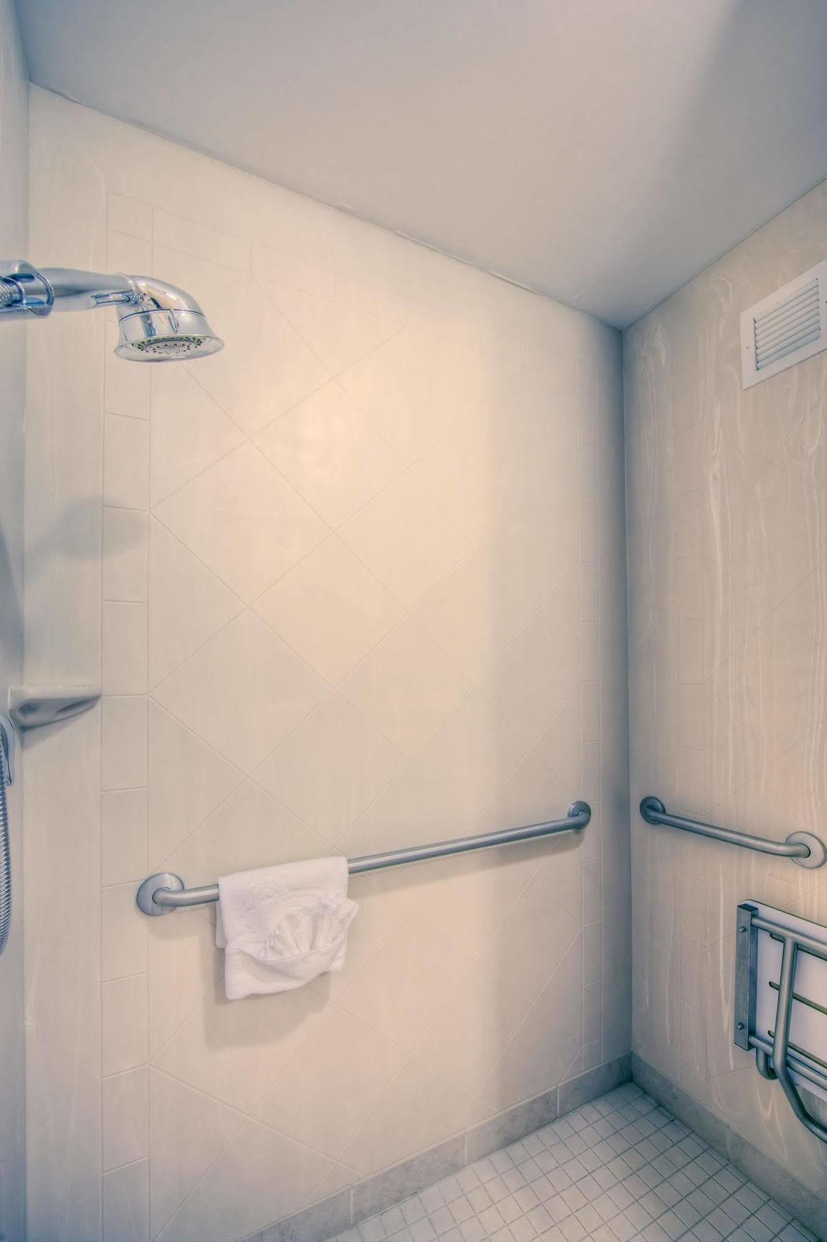 Homewood By Hilton Collins Hotel 3*